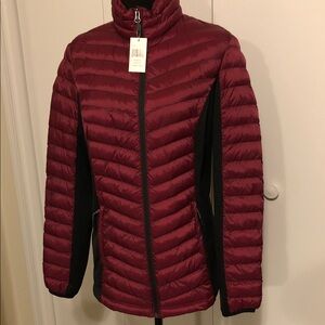 Women's Burgundy lightweight chevron stitched Puffer Jacket, size Medium